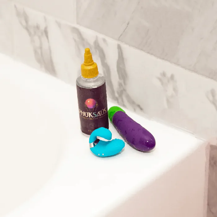 Emojibator Phuksaus WaterBased Premium Lubricant Emojibator Lubricants